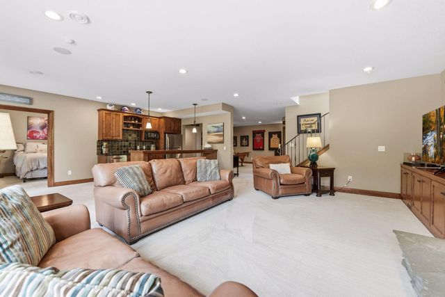 10053 Trails End Road, Chanhassen, MN 55317