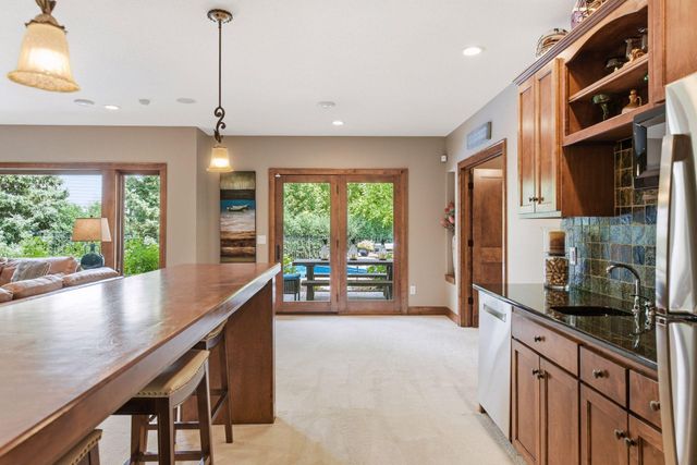 10053 Trails End Road, Chanhassen, MN 55317
