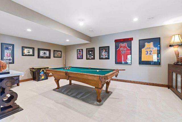 10053 Trails End Road, Chanhassen, MN 55317