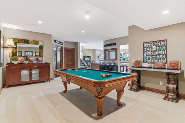 10053 Trails End Road, Chanhassen, MN 55317
