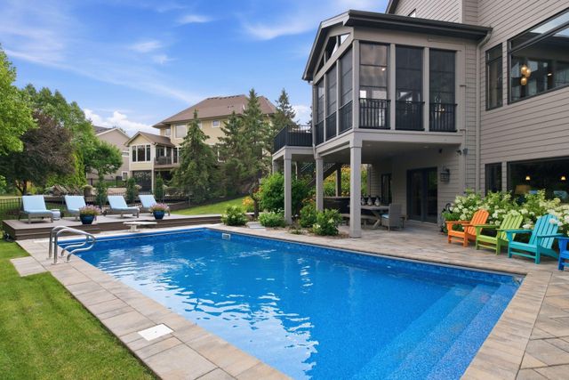 10053 Trails End Road, Chanhassen, MN 55317