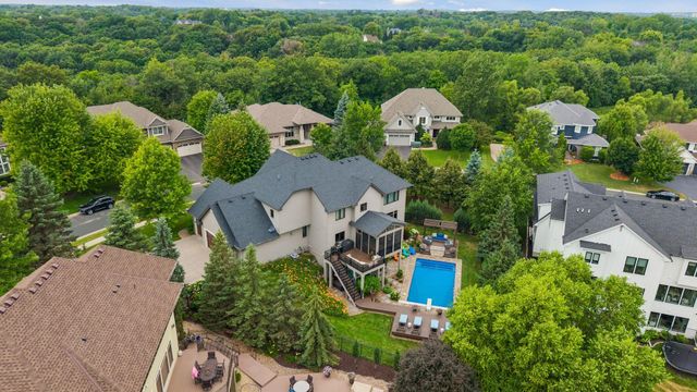 10053 Trails End Road, Chanhassen, MN 55317