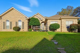 107 Hidden Falls Ln, Maumelle, AR 72113