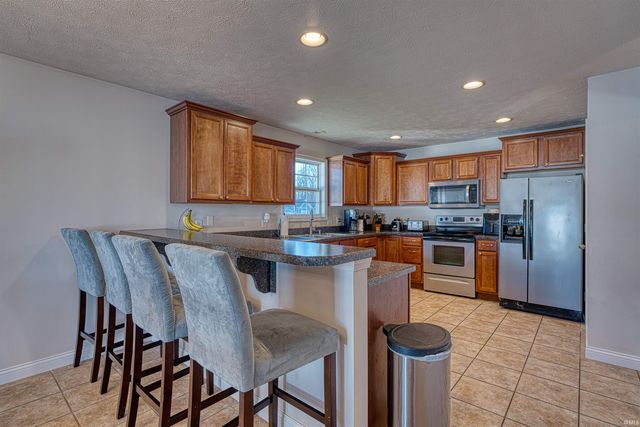 2511 Ellington Ridge Court, Evansville, IN 47711