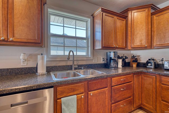 2511 Ellington Ridge Court, Evansville, IN 47711