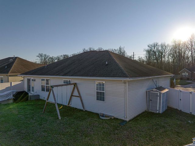 2511 Ellington Ridge Court, Evansville, IN 47711