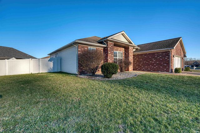2511 Ellington Ridge Court, Evansville, IN 47711