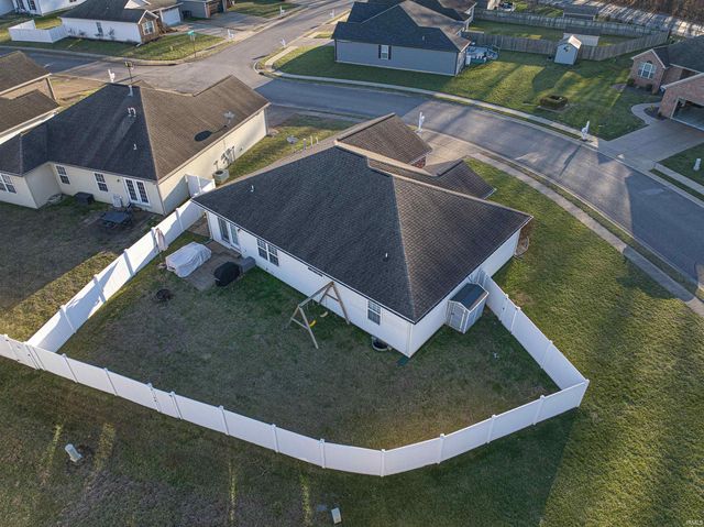 2511 Ellington Ridge Court, Evansville, IN 47711