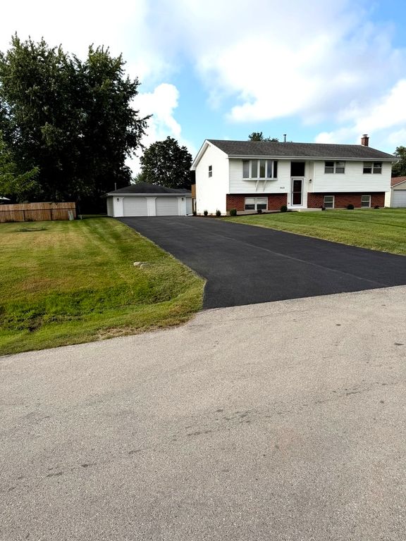3406 Regan Road, Joliet, IL 60431
