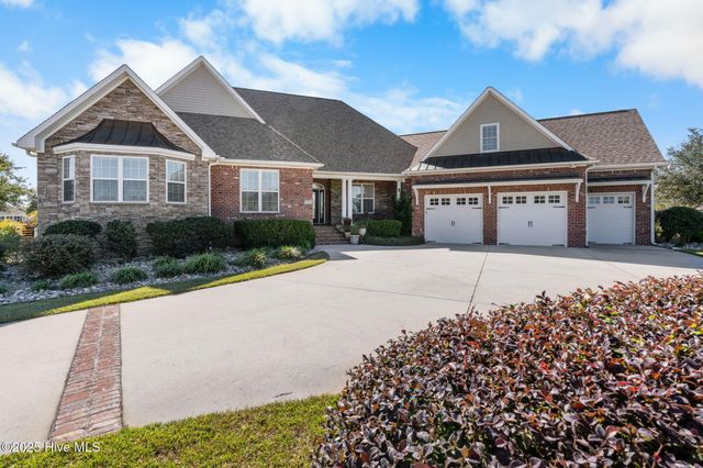 2259 Compass Pointe South Wynd NE, Leland, NC 28451