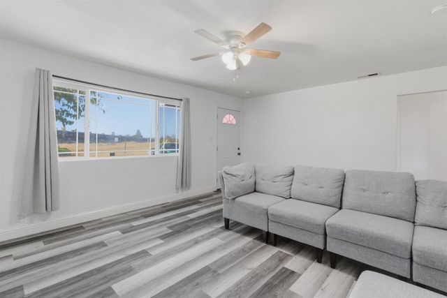 7140 Jones Rd, Winton, CA 95388