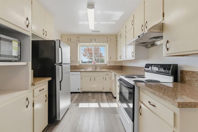 7140 Jones Rd, Winton, CA 95388