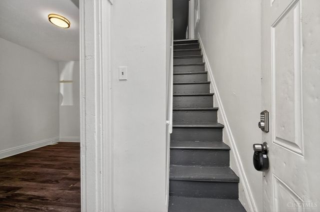 1634 Dewey Avenue, Cincinnati, OH 45205