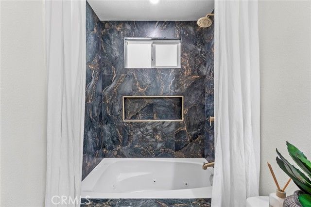 8263 3rd, Hesperia, CA 92345