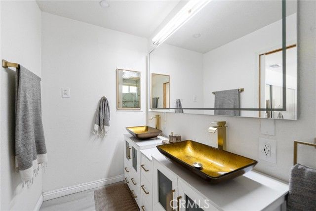 8263 3rd, Hesperia, CA 92345