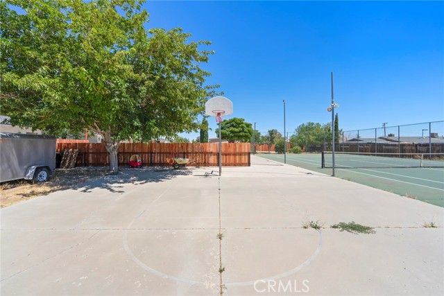 8263 3rd, Hesperia, CA 92345