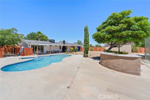 8263 3rd, Hesperia, CA 92345