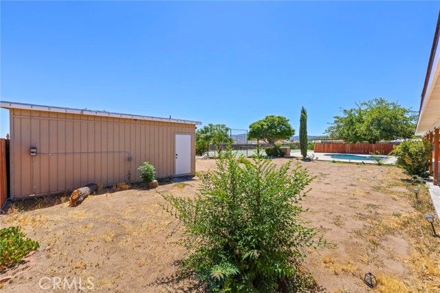 8263 3rd, Hesperia, CA 92345