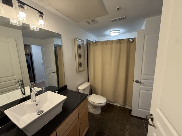 3000 Vanderbilt Pl Apt 322, Nashville, TN 37212