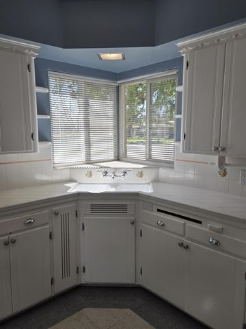 1406 N Thorne Avenue, Fresno, CA 93728