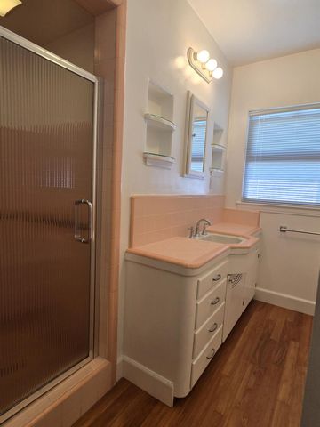 1406 N Thorne Avenue, Fresno, CA 93728