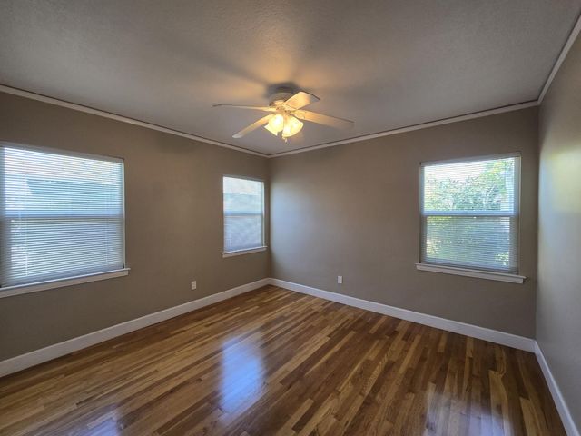 1406 N Thorne Avenue, Fresno, CA 93728