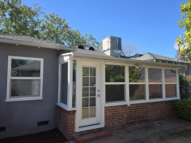 1406 N Thorne Avenue, Fresno, CA 93728