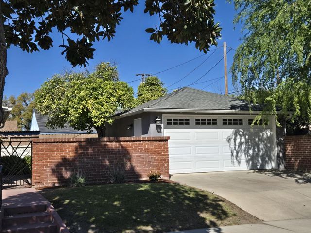 1406 N Thorne Avenue, Fresno, CA 93728