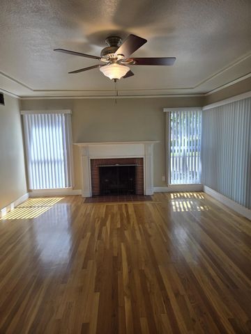 1406 N Thorne Avenue, Fresno, CA 93728