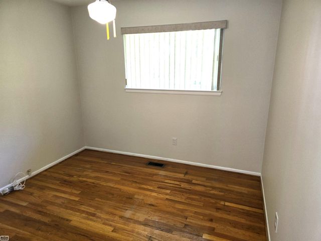 27074 Shackett, Warren, MI 48093