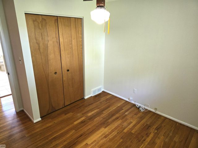 27074 Shackett, Warren, MI 48093