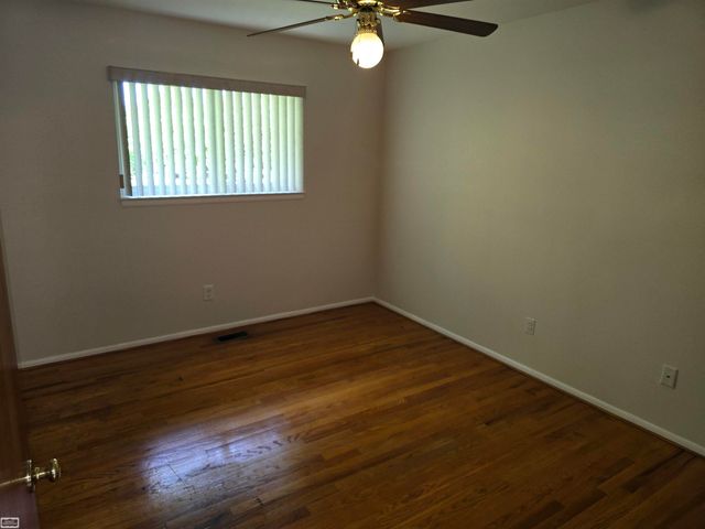 27074 Shackett, Warren, MI 48093