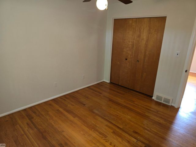 27074 Shackett, Warren, MI 48093