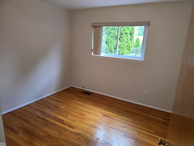 27074 Shackett, Warren, MI 48093