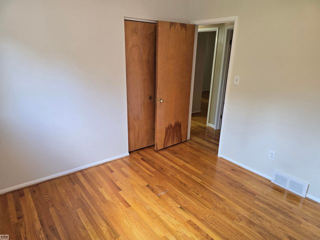 27074 Shackett, Warren, MI 48093