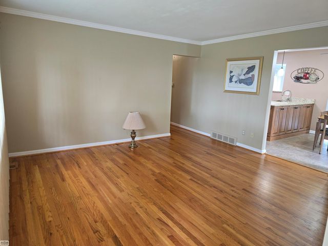27074 Shackett, Warren, MI 48093