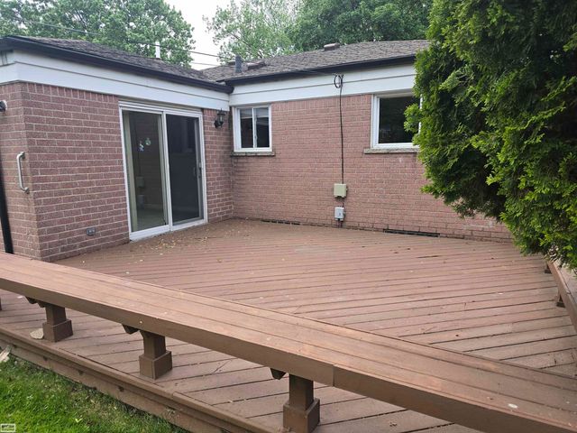 27074 Shackett, Warren, MI 48093