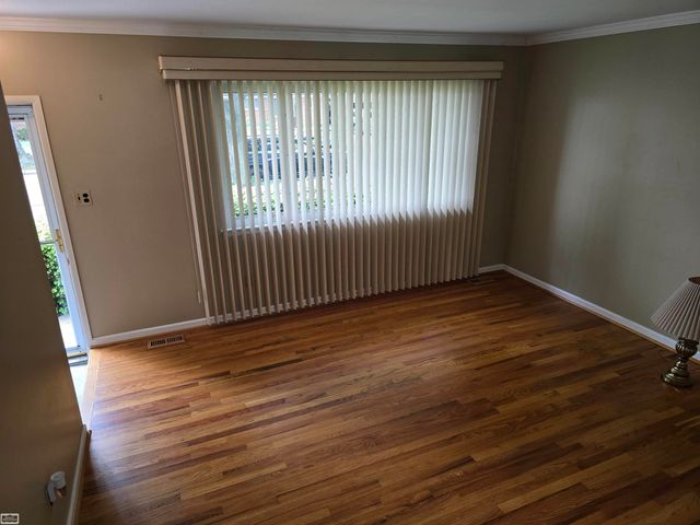 27074 Shackett, Warren, MI 48093