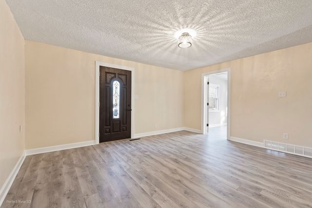 1421 Loretta Avenue, Joliet, IL 60436