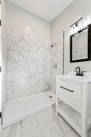 1421 Loretta Avenue, Joliet, IL 60436