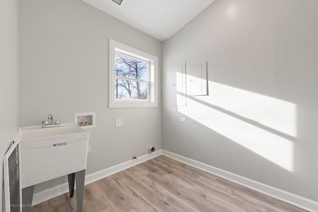 1421 Loretta Avenue, Joliet, IL 60436