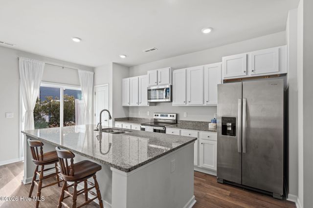 6660 Lemon Lane, Wilmington, NC 28412