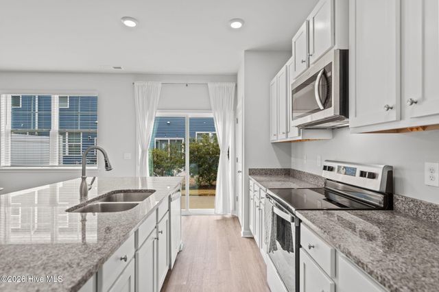 6660 Lemon Lane, Wilmington, NC 28412