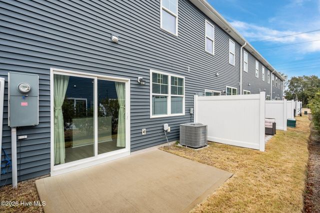 6660 Lemon Lane, Wilmington, NC 28412