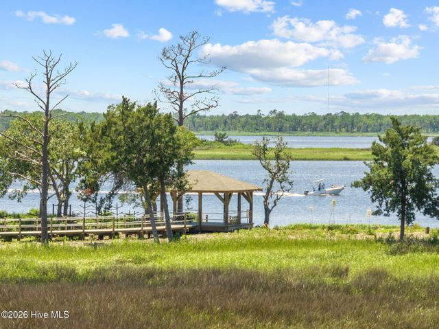 6660 Lemon Lane, Wilmington, NC 28412