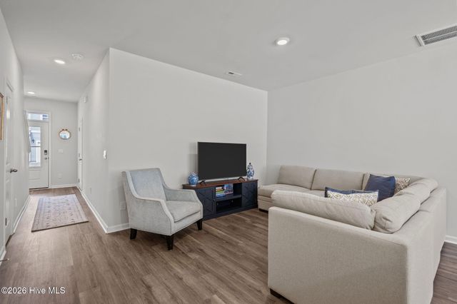 6660 Lemon Lane, Wilmington, NC 28412