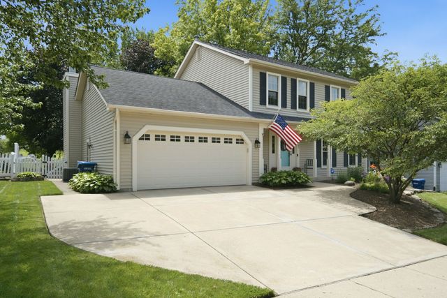 1907 Jeanette Avenue, St. Charles, IL 60174