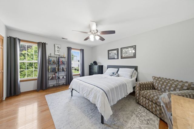 1907 Jeanette Avenue, St. Charles, IL 60174