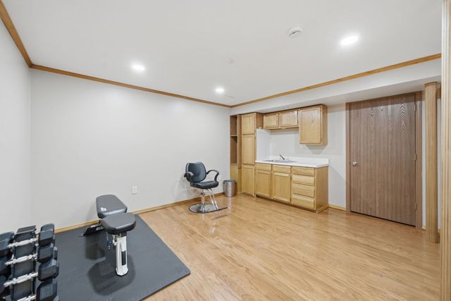 1907 Jeanette Avenue, St. Charles, IL 60174