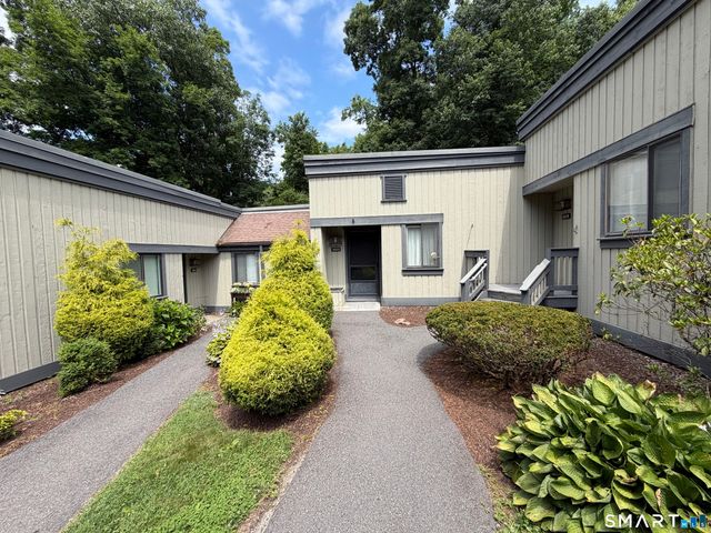 883 Heritage Village C, Southbury, CT 06488